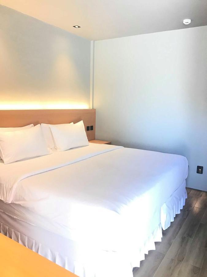 Mayfair Resort Panglao City Exterior foto