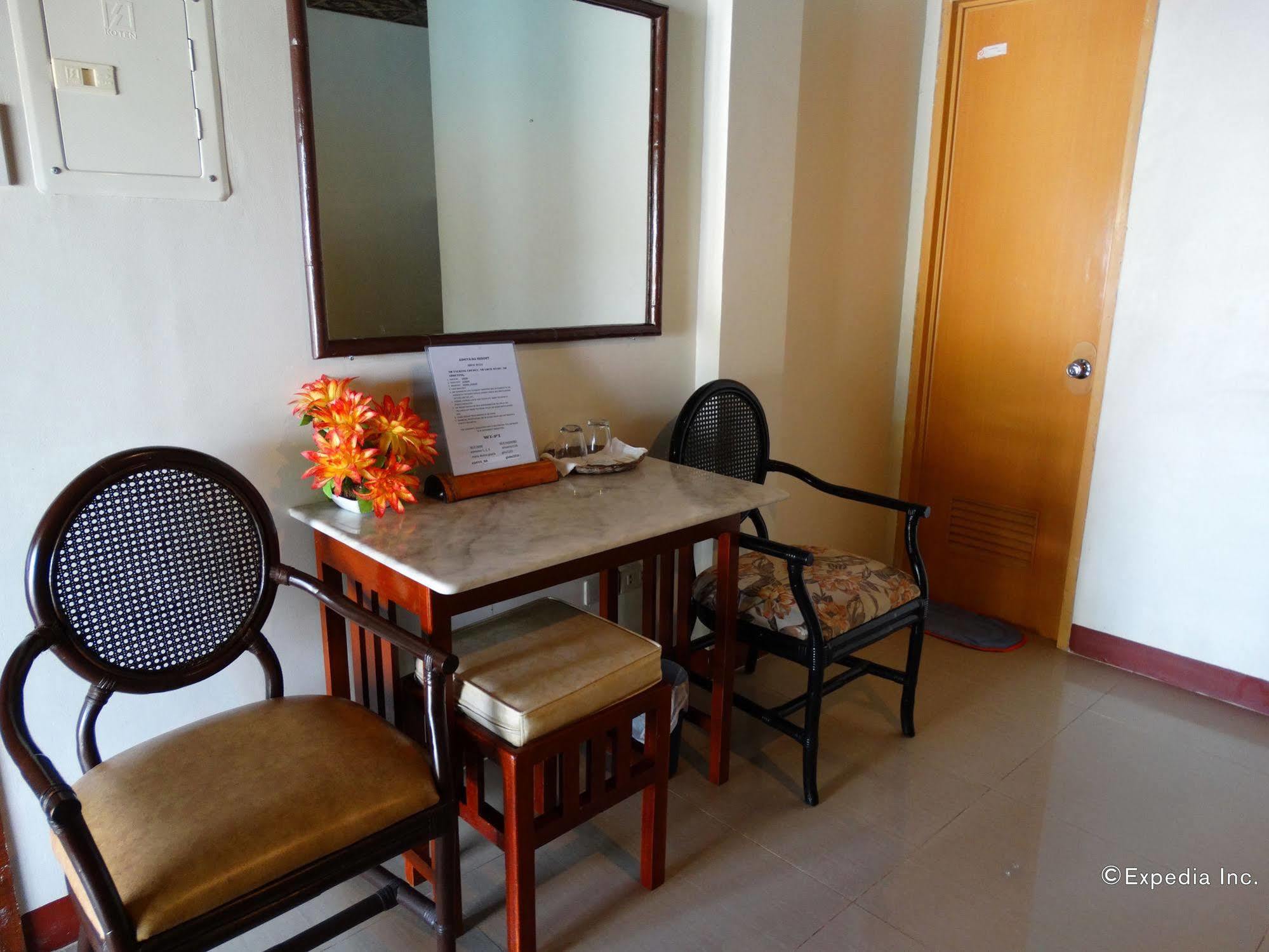 Mayfair Resort Panglao City Exterior foto